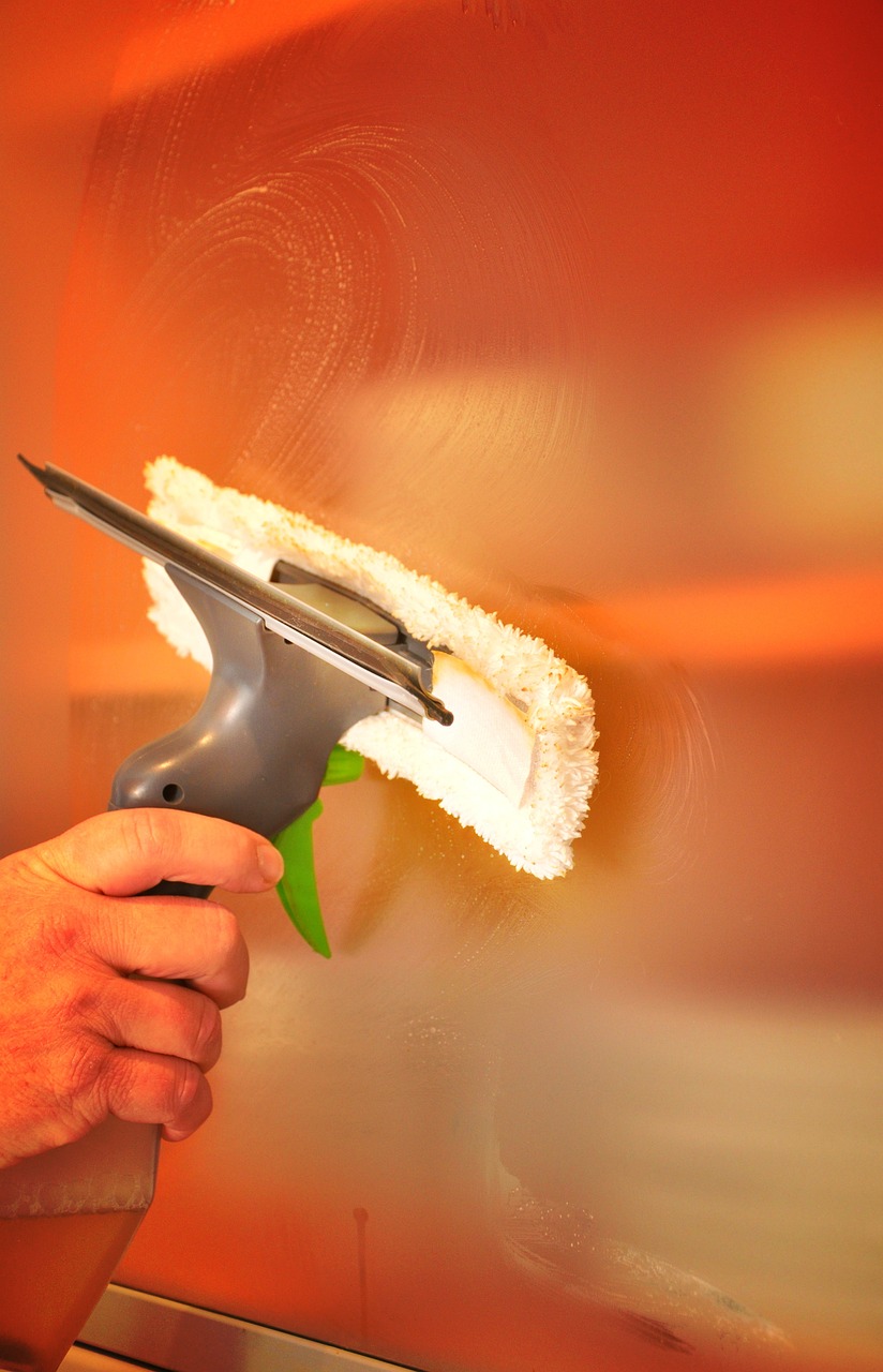  The Ultimate Guide to Essential Window Cleaning Equipment You Need Today 
